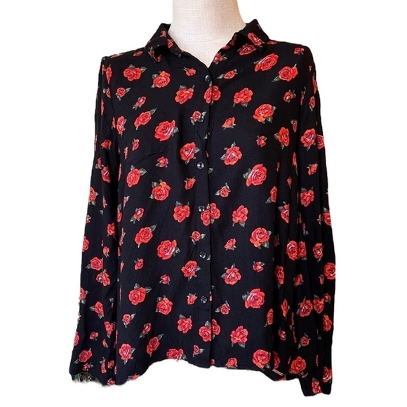 NWOT Volcom Medium Long Sleeve Roses Shirt Cutout Asymmetrical Back - Picture 2 of 10